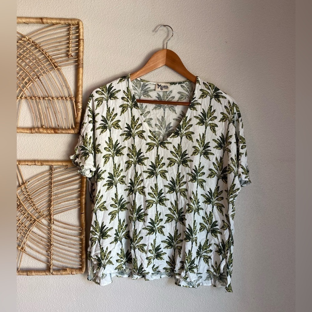 Show Me Your Mumu V Neck Boxy Palm Short Sleeve Blouse R37